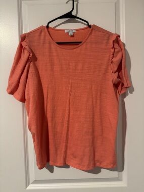 Nine West Coral Textured Short Sleeve Ruffle Top